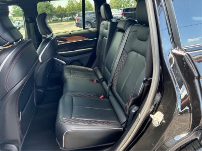 2022 Jeep Grand Cherokee Summit Reserve