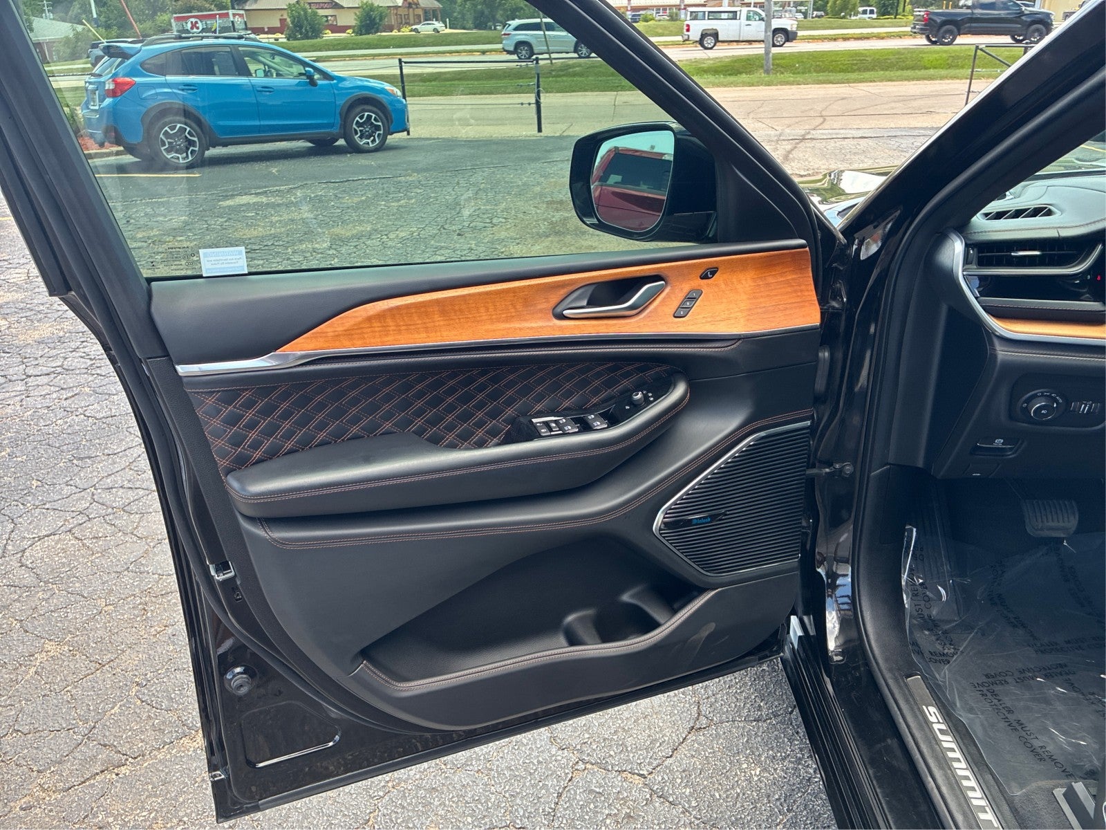 2022 Jeep Grand Cherokee Summit Reserve