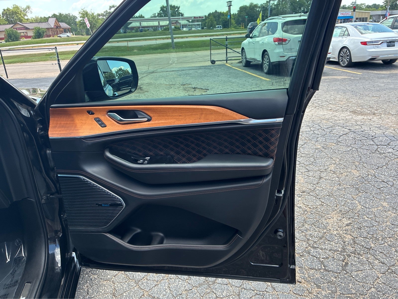 2022 Jeep Grand Cherokee Summit Reserve