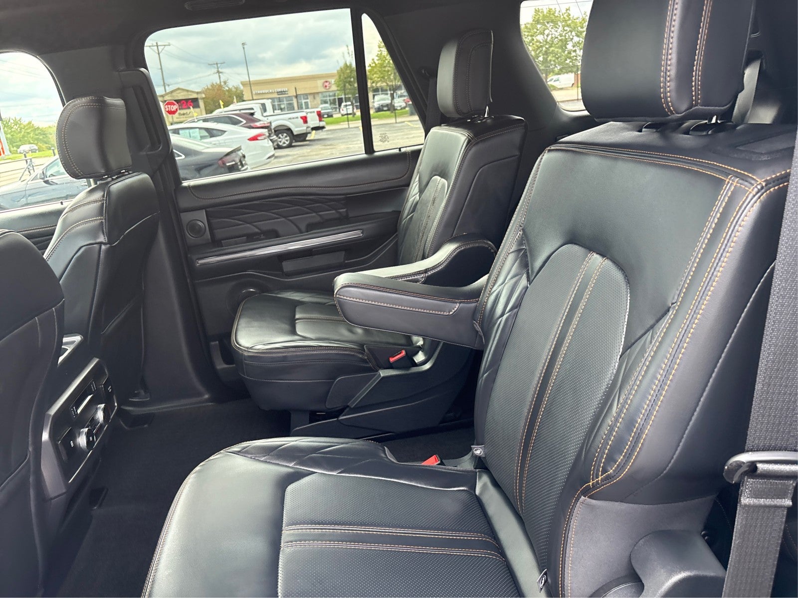 2024 Ford Expedition Platinum