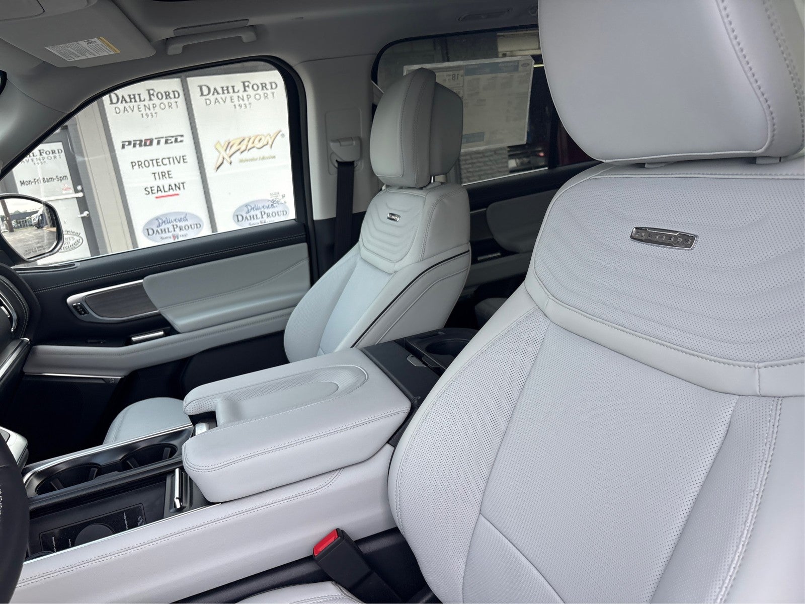 2027 Ford Expedition Platinum