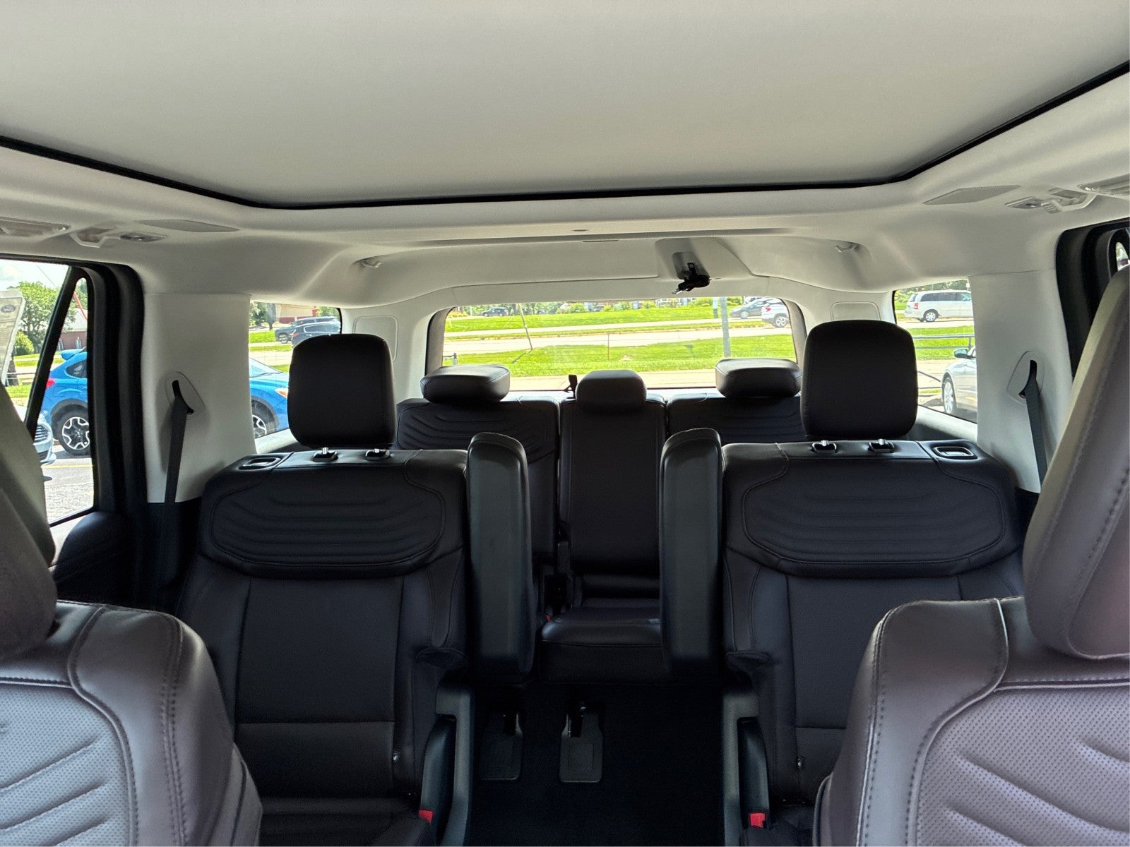 2027 Ford Expedition Platinum