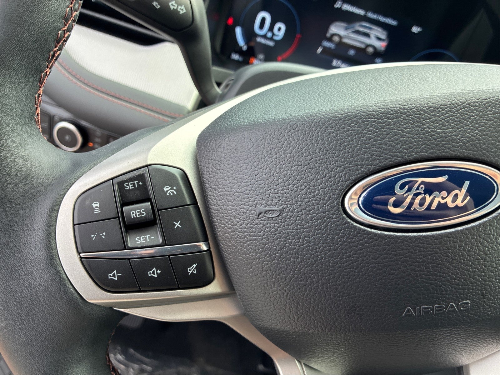 2026 Ford Explorer Active w/200A Pkg