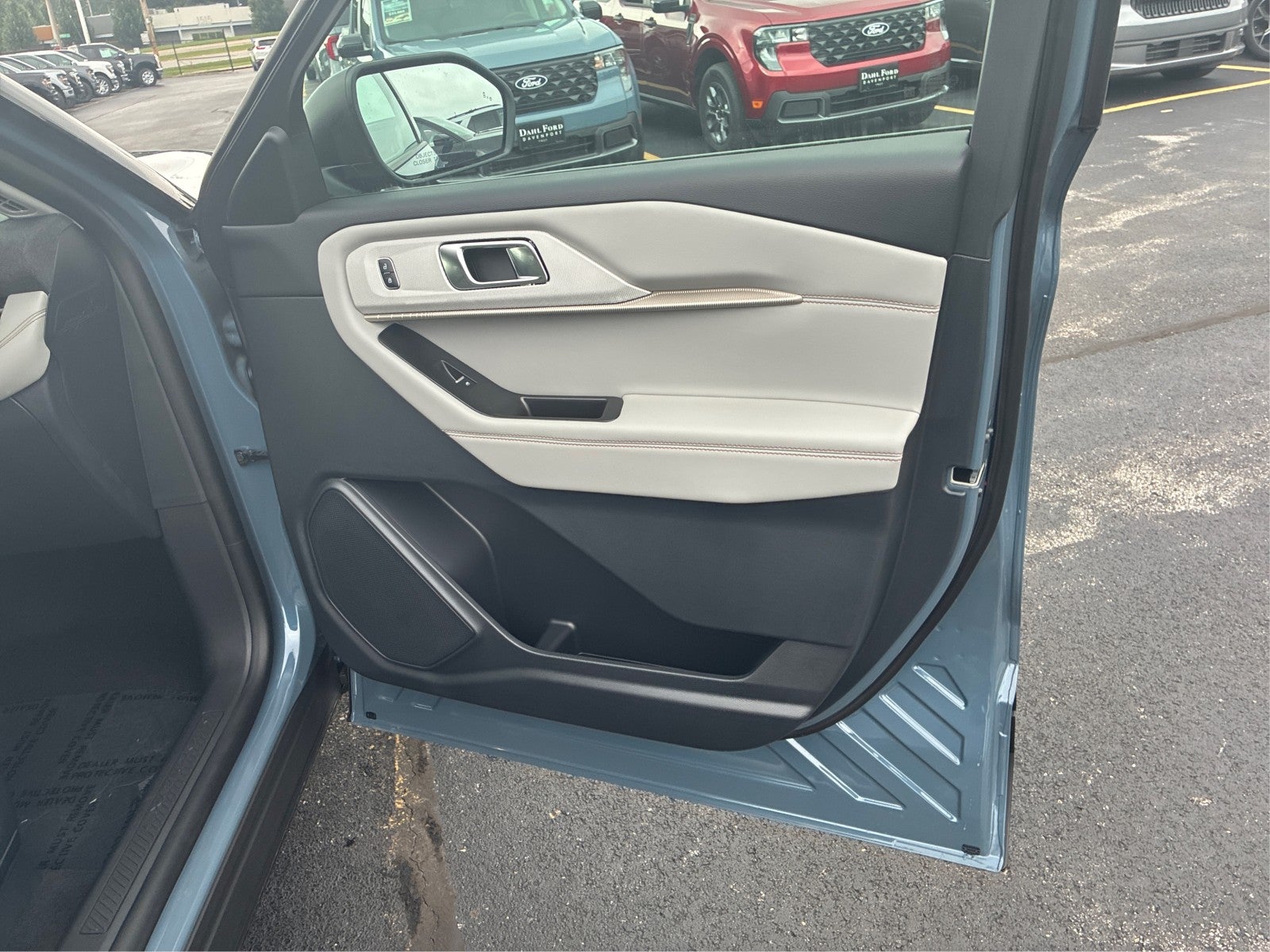 2026 Ford Explorer Active w/200A Pkg