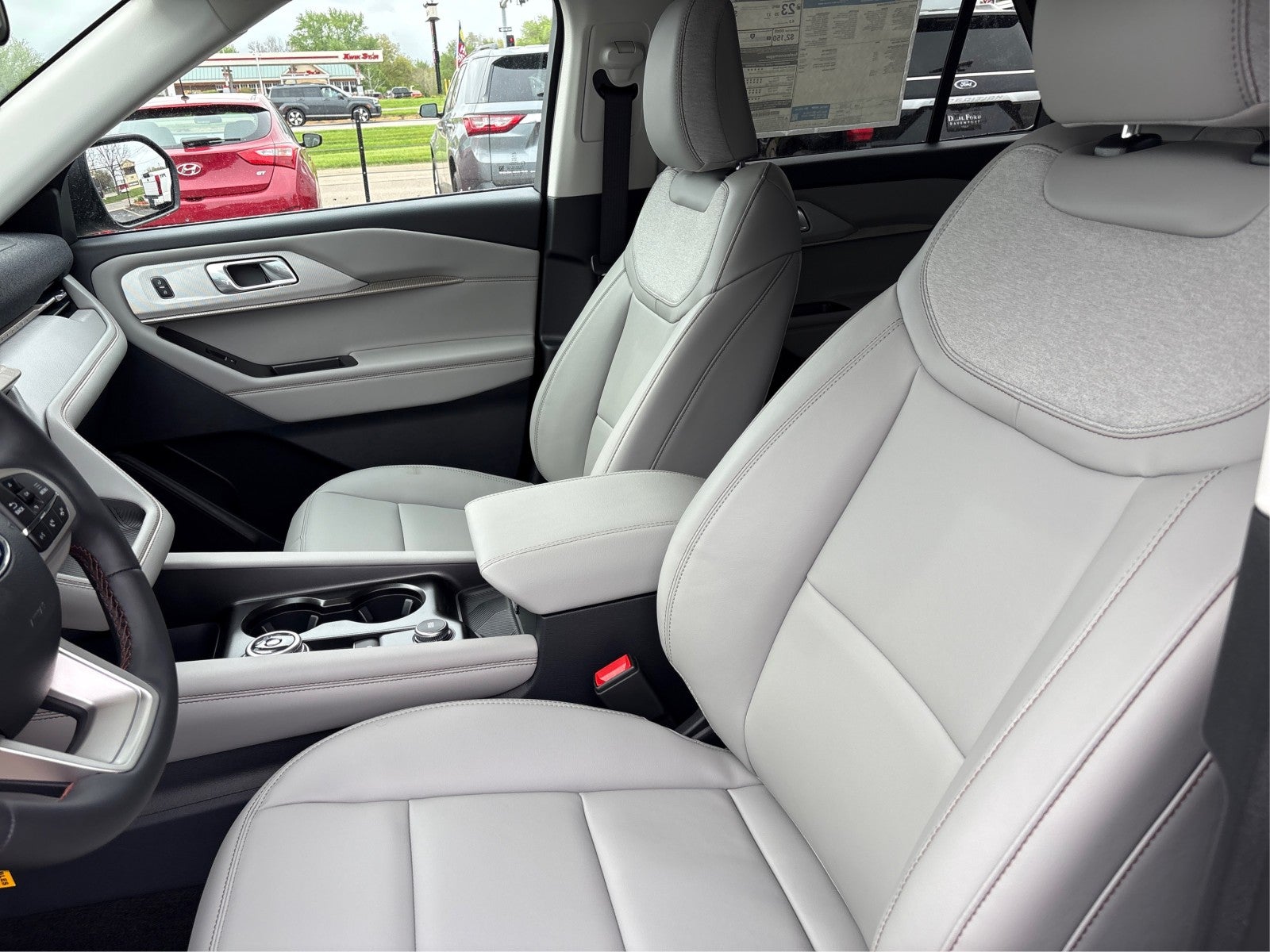2026 Ford Explorer Active w/200A Pkg