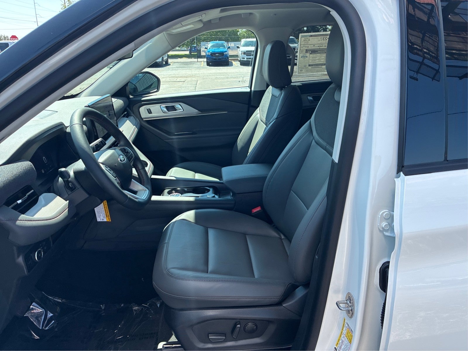 2026 Ford Explorer Active w/200A Pkg