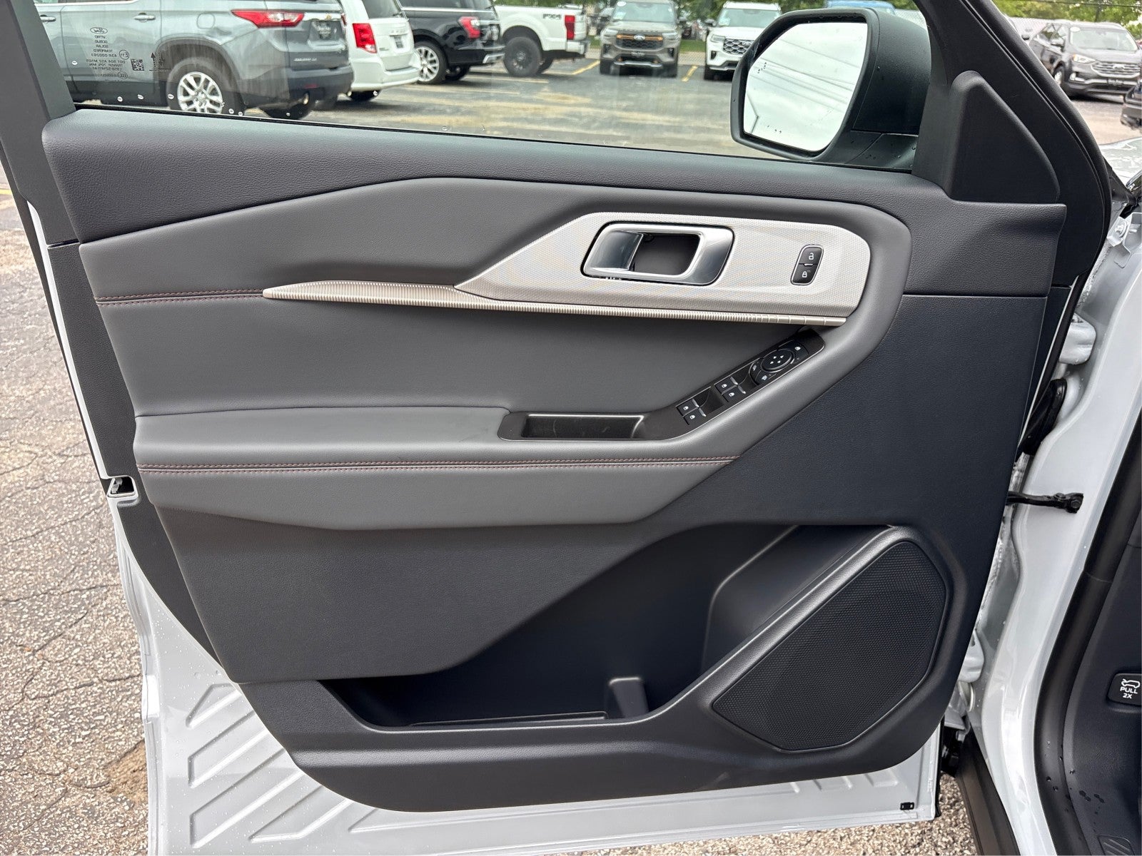 2026 Ford Explorer Active w/200A Pkg
