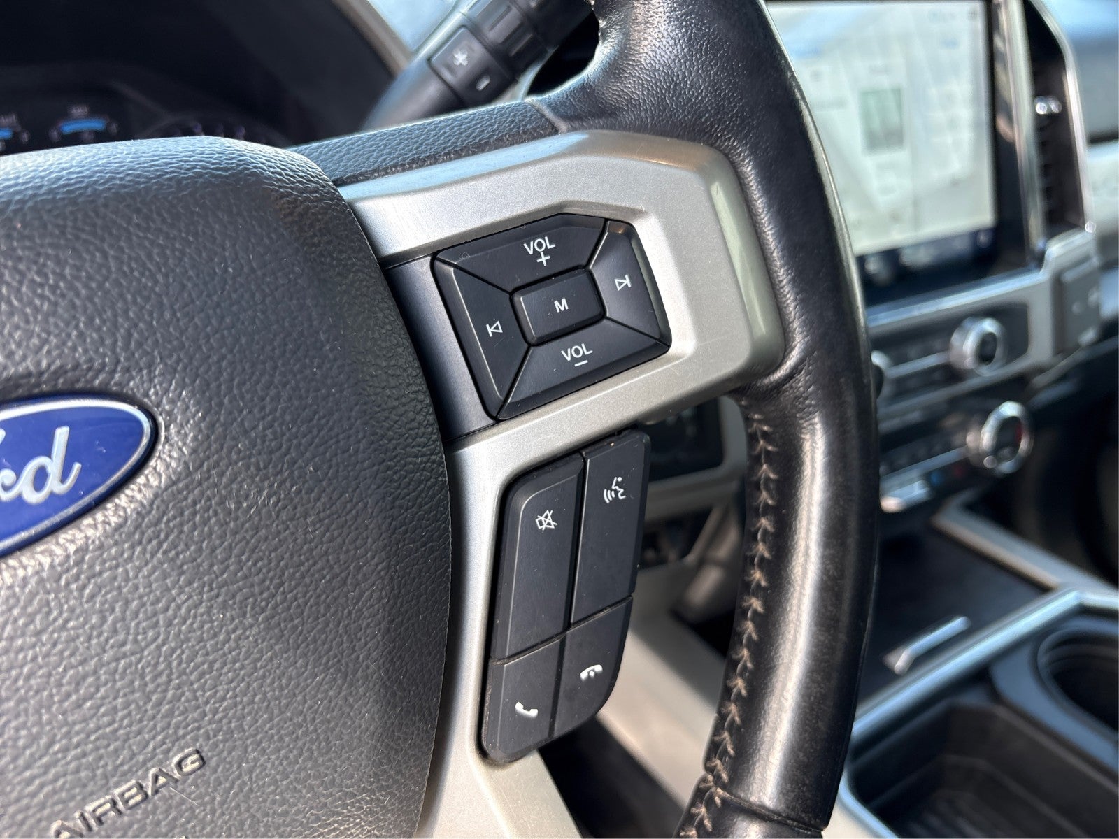 2022 Ford Super Duty F-250 SRW LARIAT