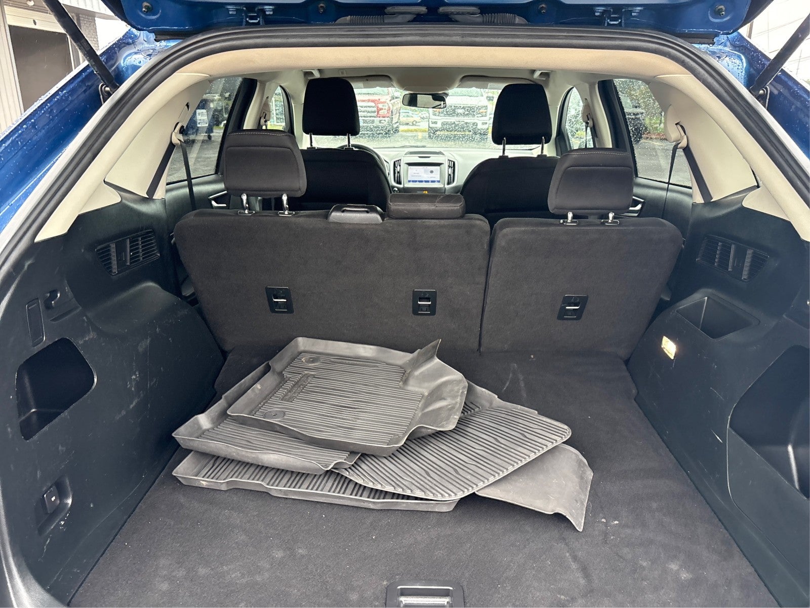 2020 Ford Edge SE