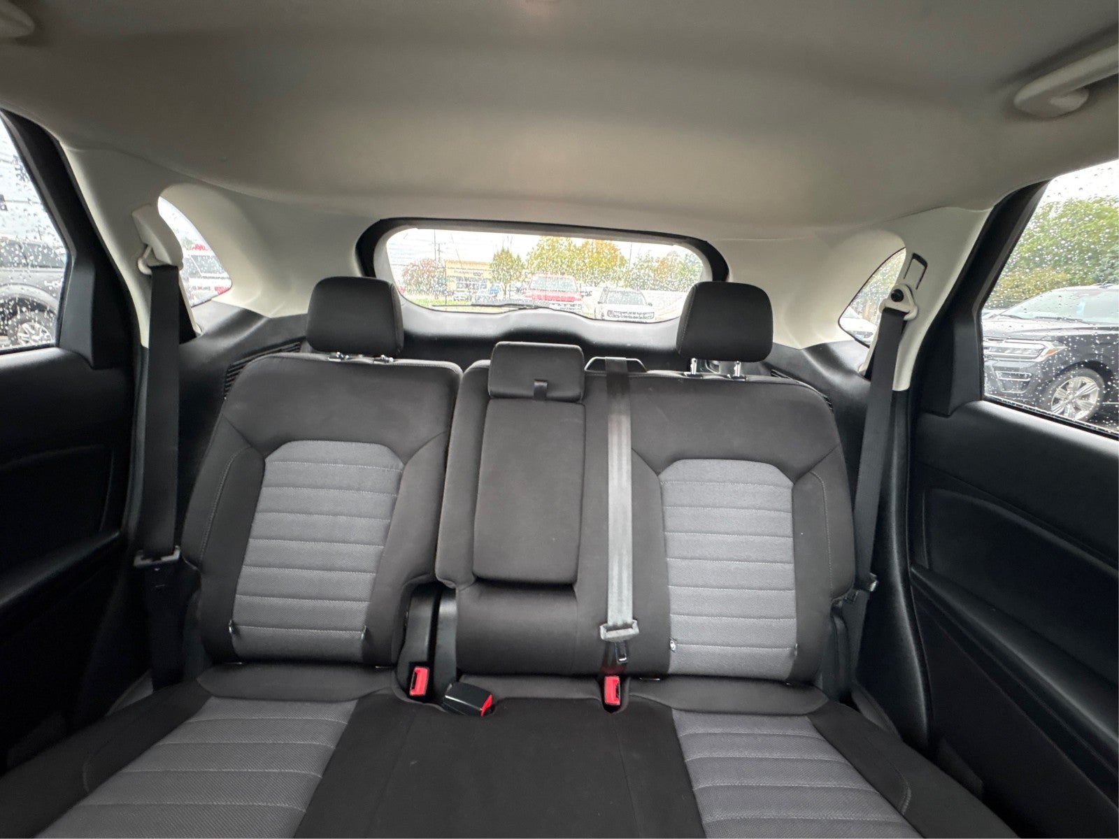 2020 Ford Edge SE