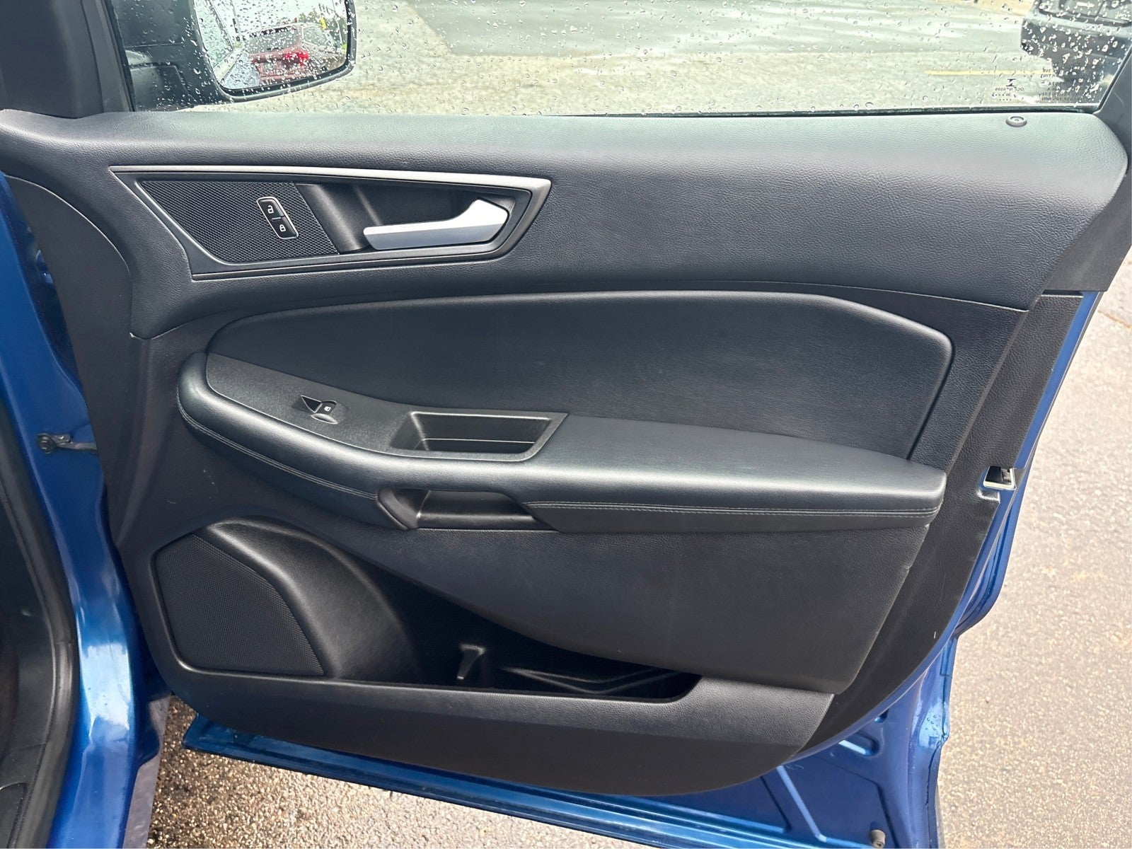 2020 Ford Edge SE