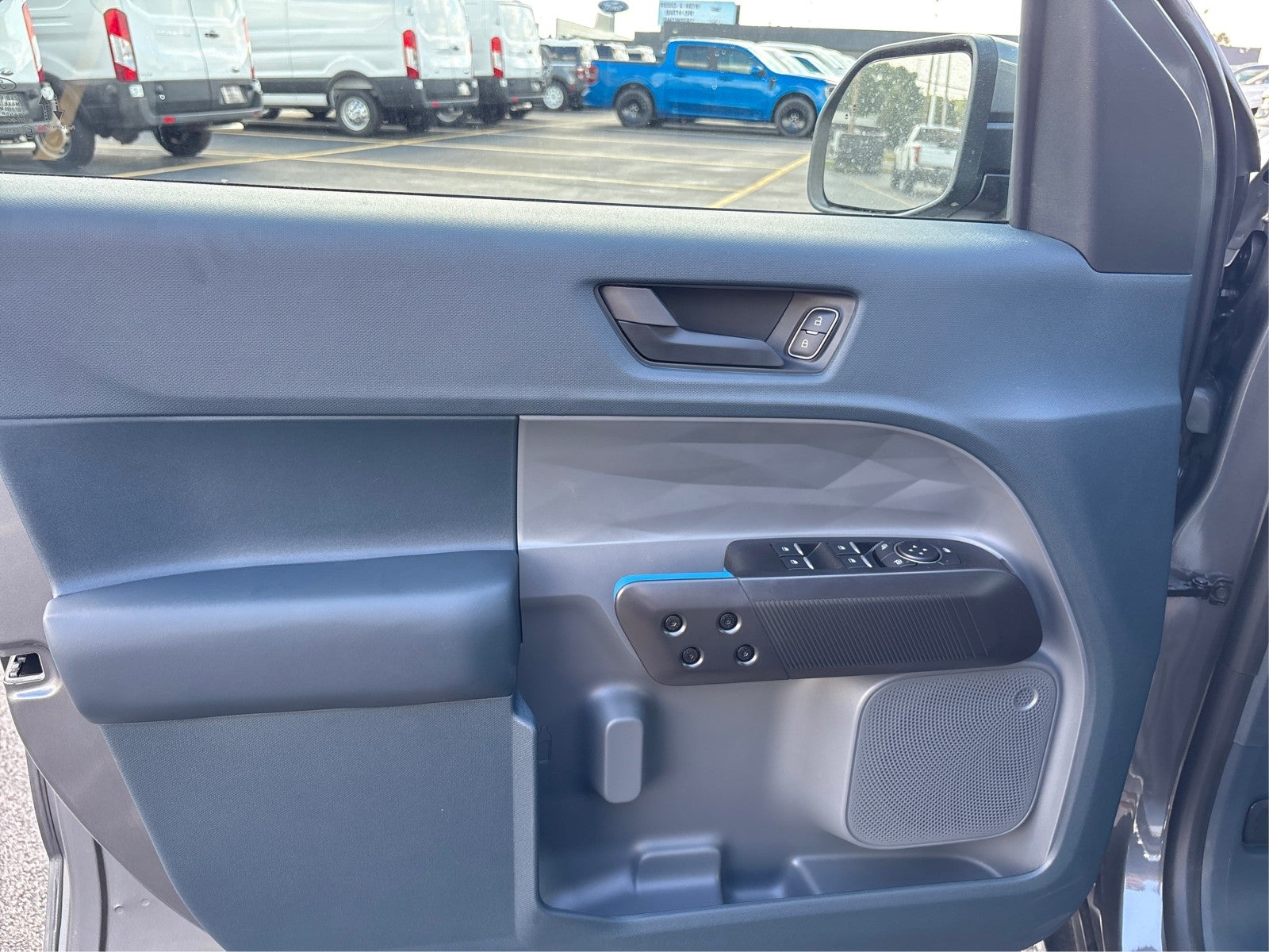 2025 Ford Maverick Lobo Standard