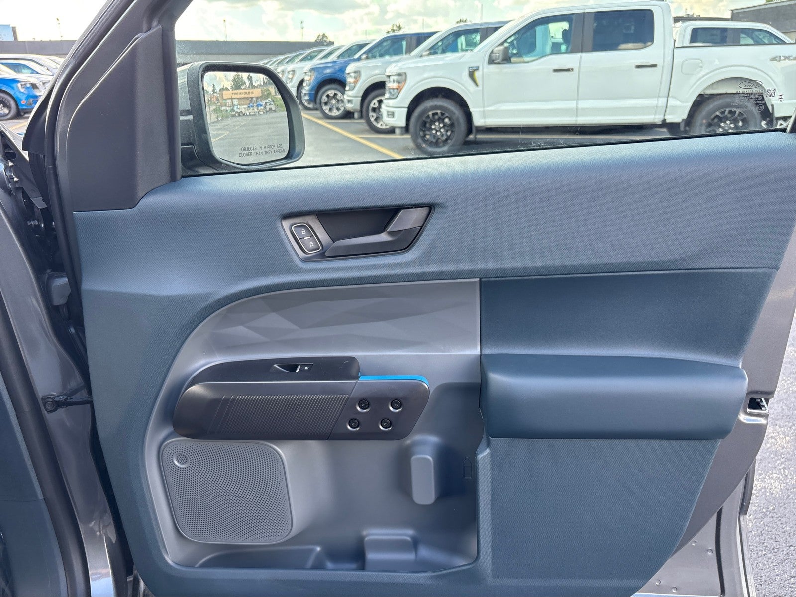 2025 Ford Maverick Lobo Standard