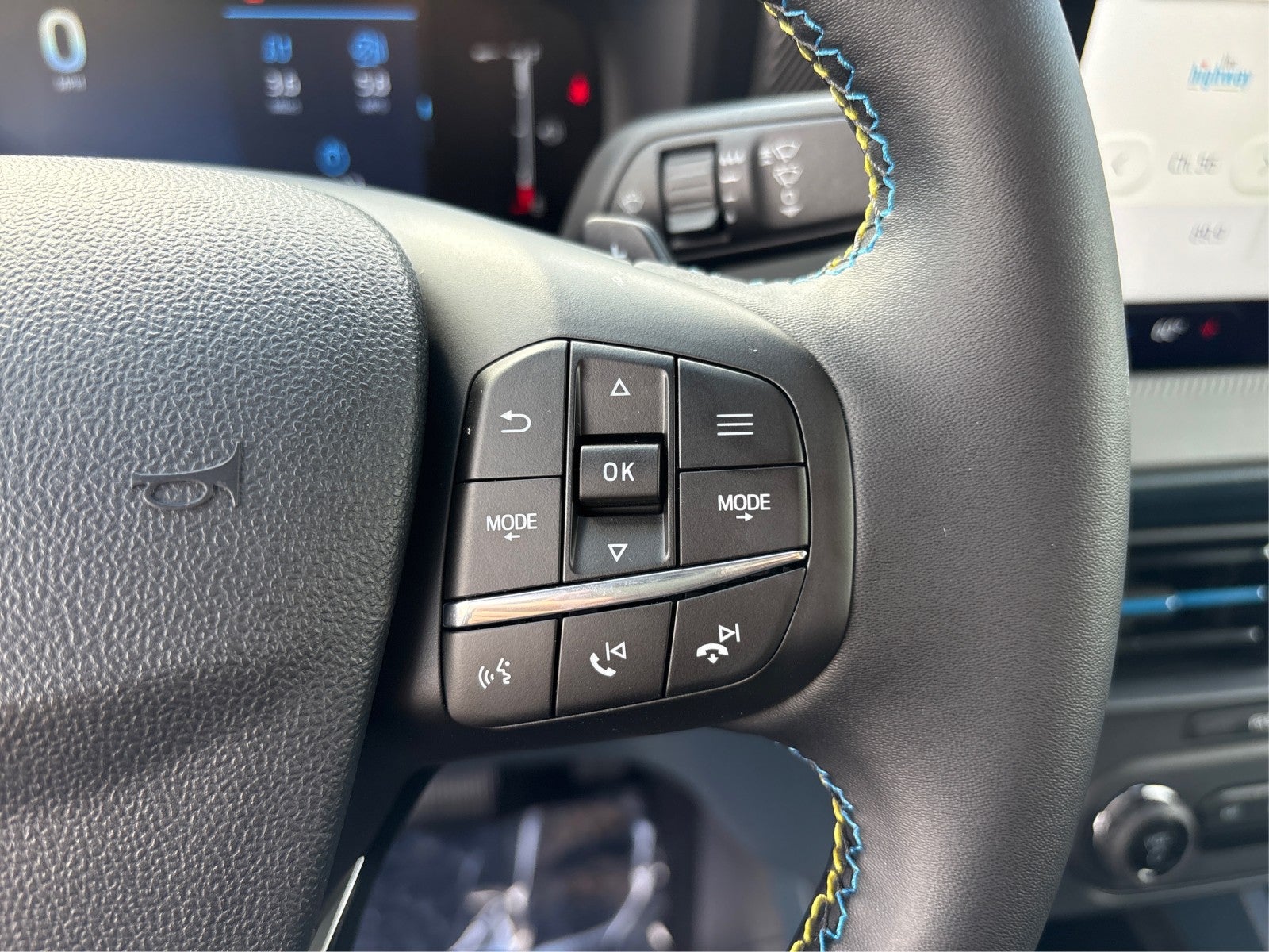 2025 Ford Maverick Lobo Standard