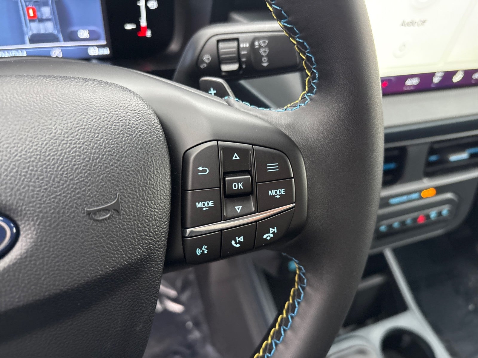 2026 Ford Maverick Lobo Standard