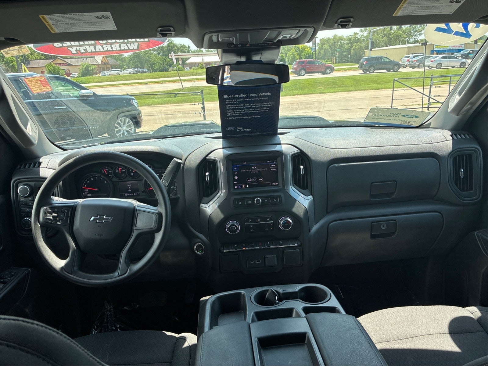 2022 Chevrolet Silverado 1500 Custom Trail Boss