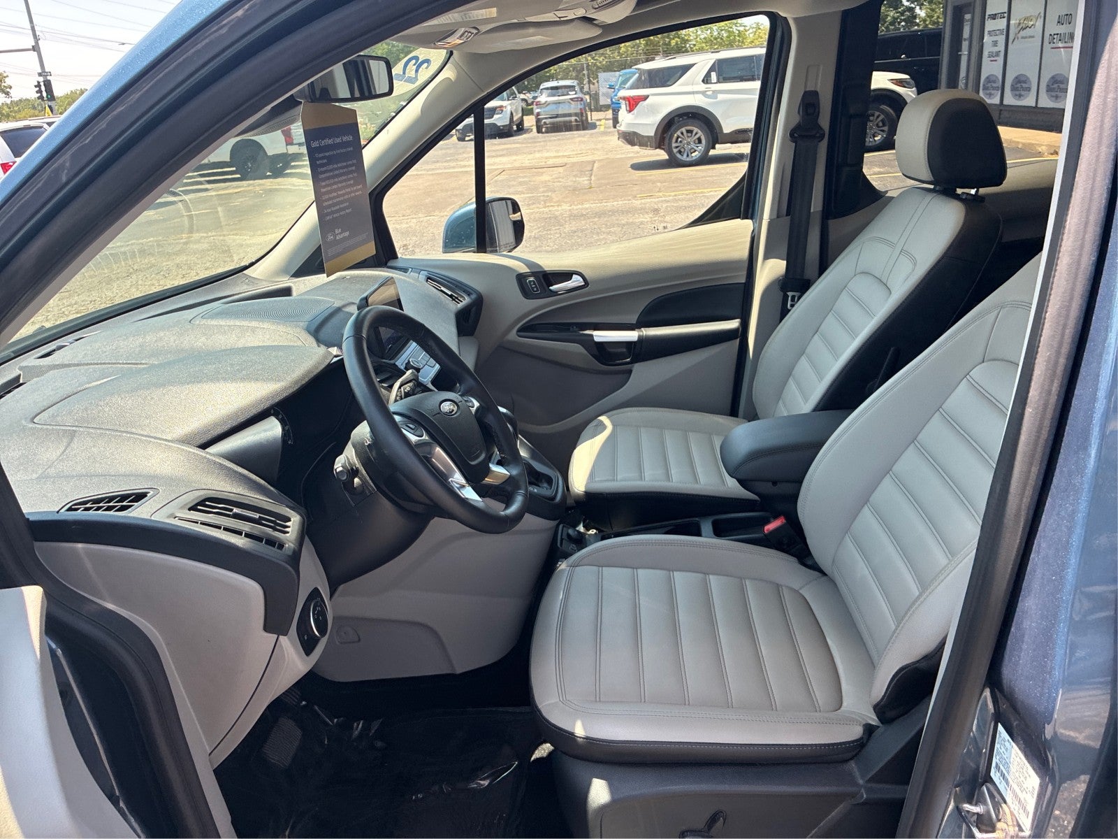 2022 Ford Transit Connect Wagon Titanium